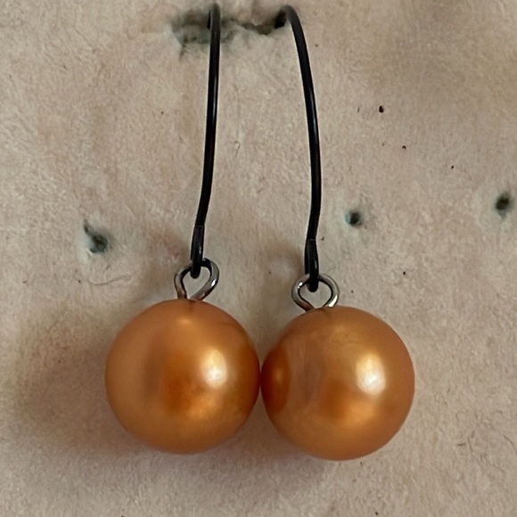 1.5” round gold colored peacock shell pearl like dangle drop fishhook earrings - Picture 2 of 10